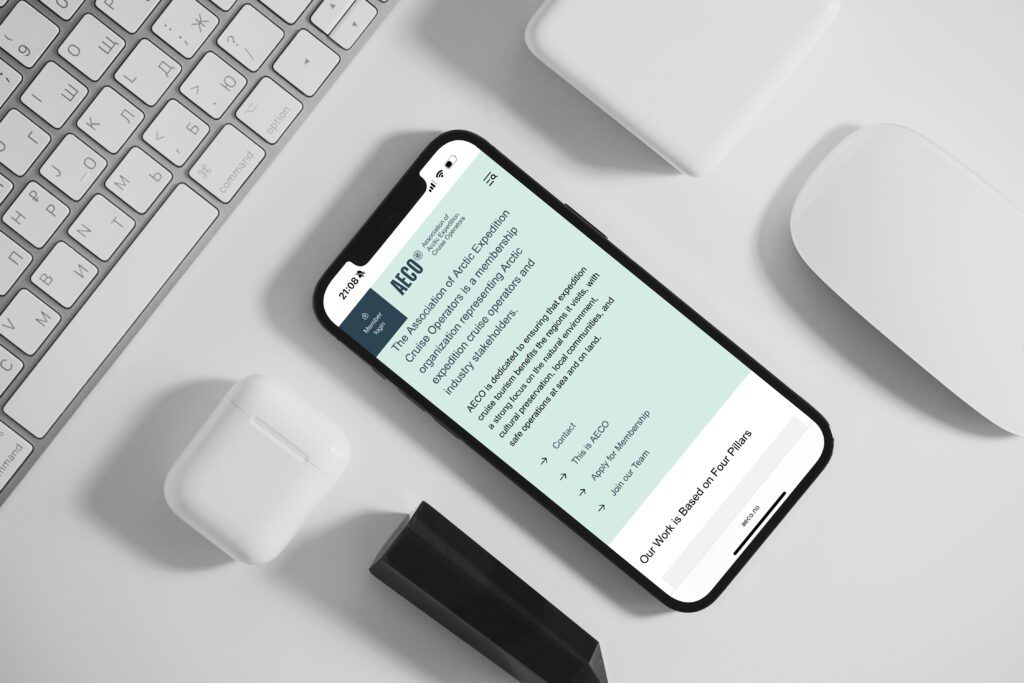 Mockup av nettsiden på mobil