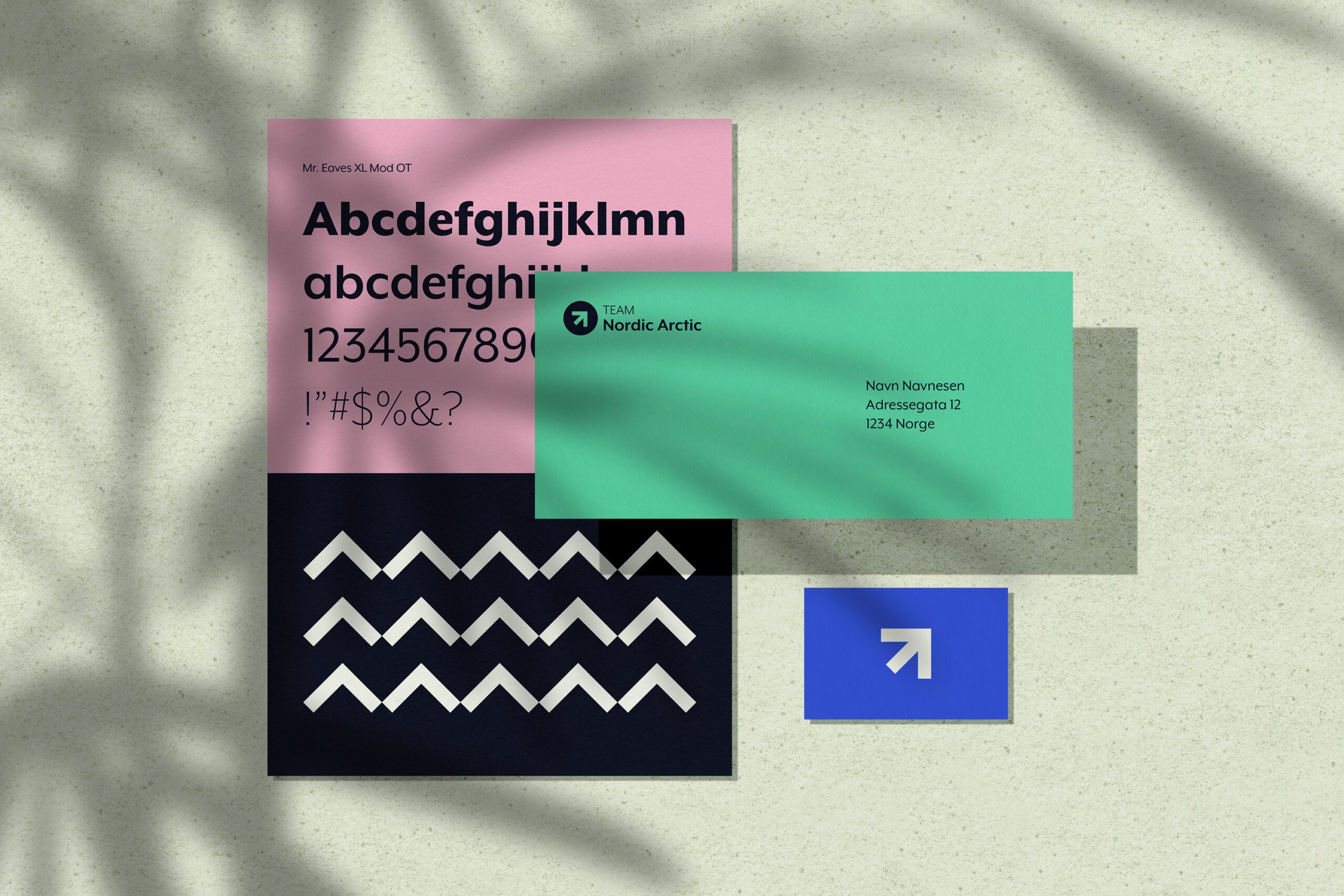 Mockup av konvolutt, visittkort og plakat med fonter